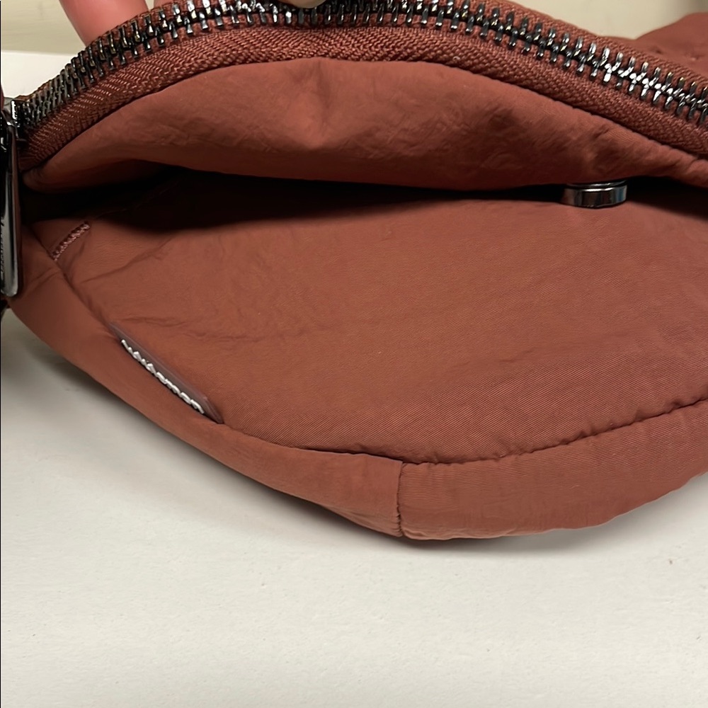 Lululemon All Night Festival Bag *Micro 2L - Picture 3 of 11